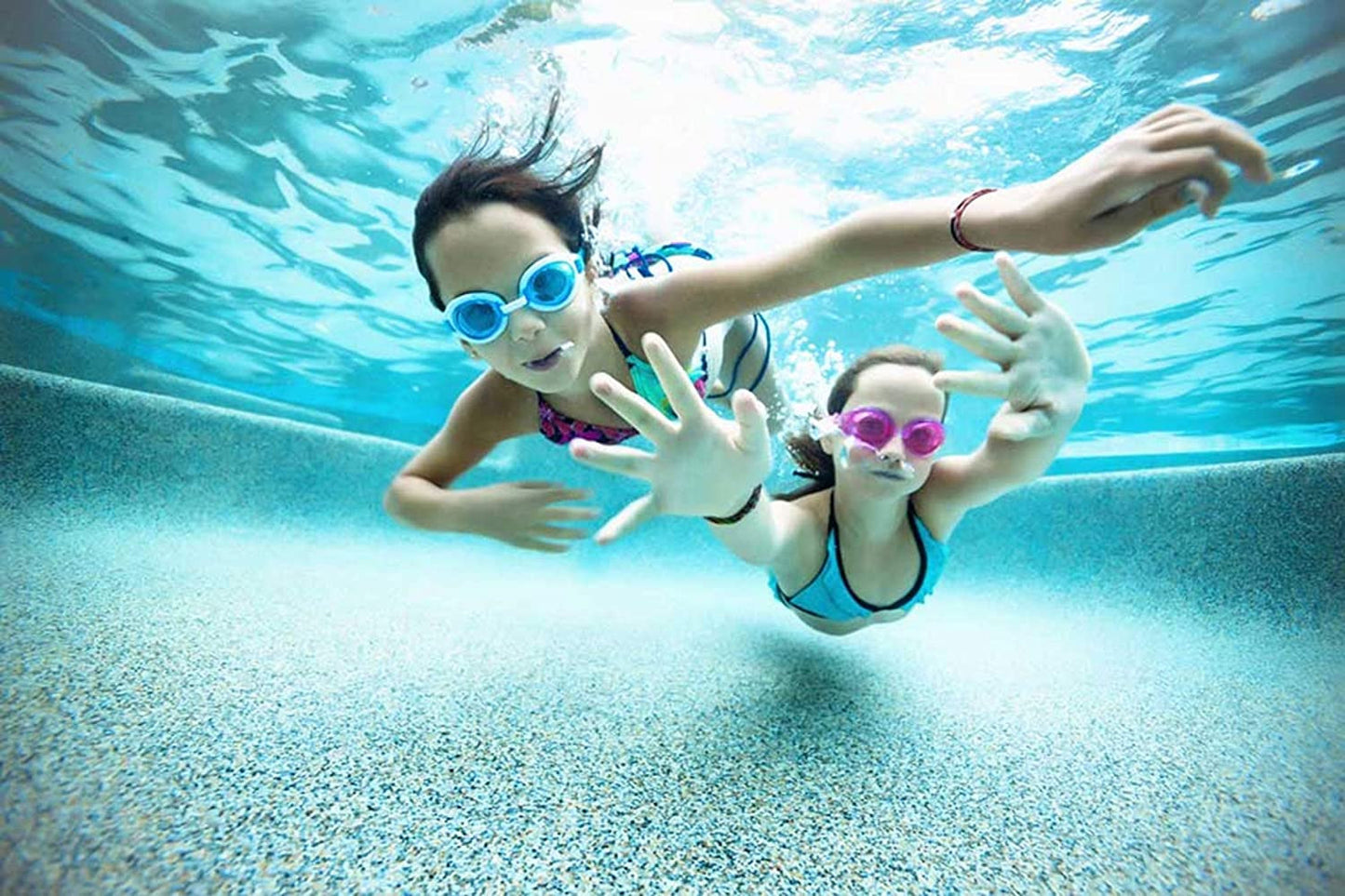 SWIMMING EYEGLASS